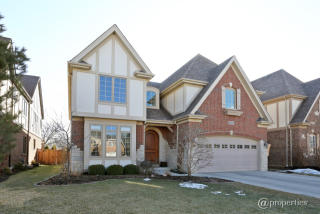 145 Walnut St, Elmhurst, IL 60126-2633