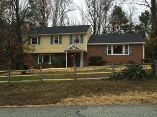 9948 Oldfield Dr, Richmond, VA 23235-1810