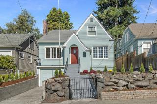 106 73rd St, Seattle, WA 98117-4815