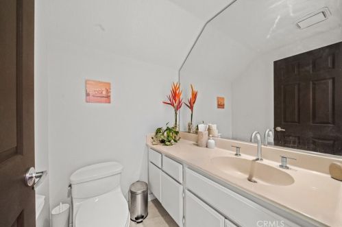 36 Del Perlatto, Irvine CA  92614-5360 exterior