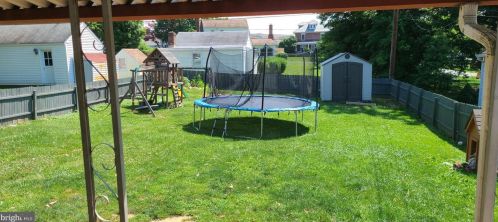 103 Nursery Ln, Lancaster, PA 17603-4224