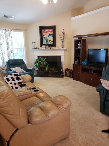 1085 Creek Dr, Villa Rica, GA 30180-3413