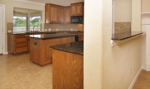 8748 Regal Royale Dr, Fort Worth TX  76108-7947 exterior