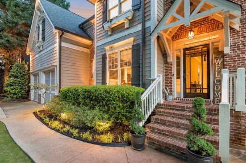 517 Wooded Mountain Trl, Holly Springs, GA 30114-5154