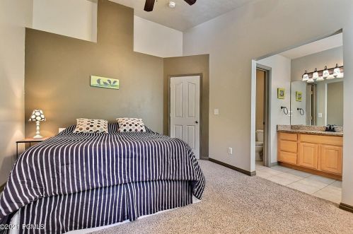 8028 Springshire Dr, Park City UT 84098-5396 exterior