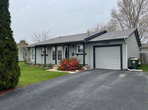 1109 Lovell Ct, Elk Grove Vlg, IL 60007-3036