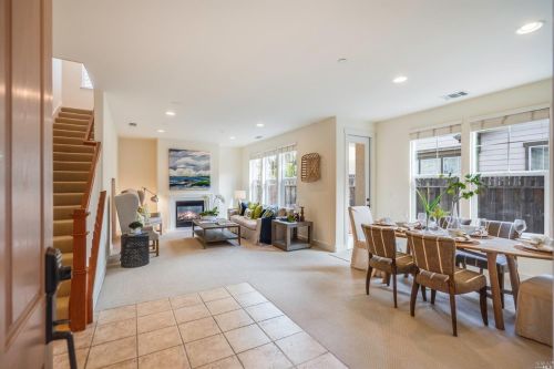 45 Black Oak Ct, San Rafael, CA 94903-4075