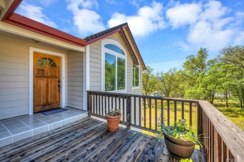 19331 Moon Ridge Rd, Middletown, CA 95467-8605