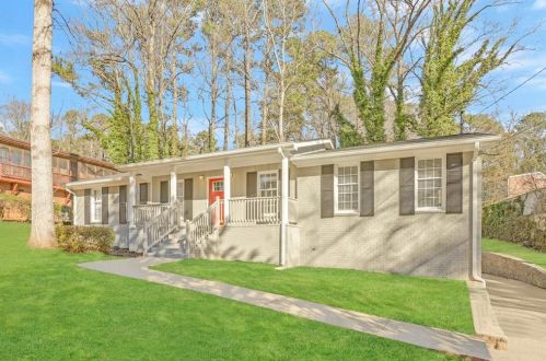 3048 Glendale Ct, Atlanta GA  30344-3928 exterior