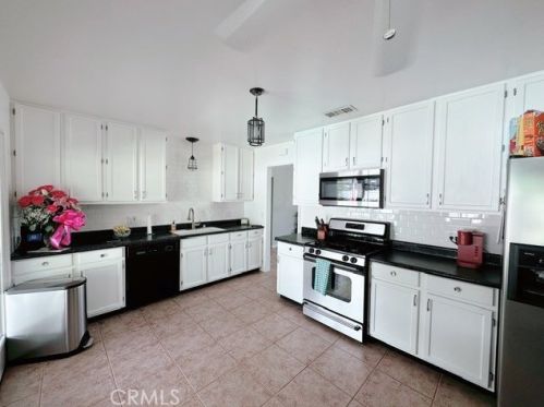 4145 Madrona Rd, Riverside CA  92504-2918 exterior