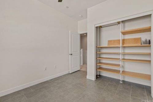 806 Santa Ana Blvd, Santa Ana CA 92701-3962 exterior