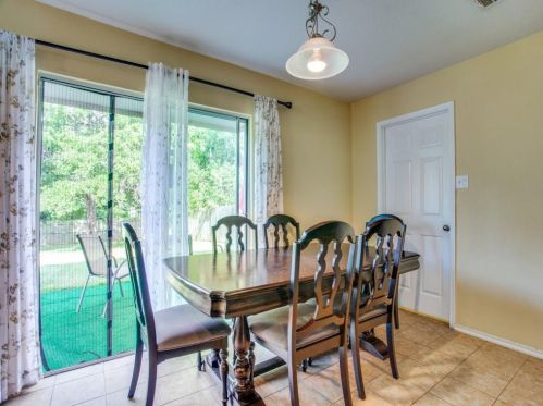 1473 Hedgewood Trl, Fort Worth TX  76112-4455 exterior