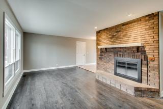 212 Thunderbird Trl, Carol Stream IL  60188-1905 exterior