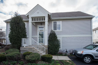 2424 Daybreak Ct, Hoffman Estates, IL 60123-8847