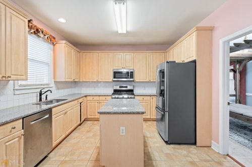 244 Memory Ln, Stockbridge GA  30281-6294 exterior