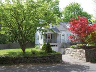 40 Division St, Greenwich, CT 06830-4606