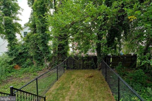 225 Phillips Ave, Trenton NJ  08638-4139 exterior