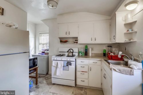 8120 Roanoke Ave, Silver Spring MD 20912-6278 exterior