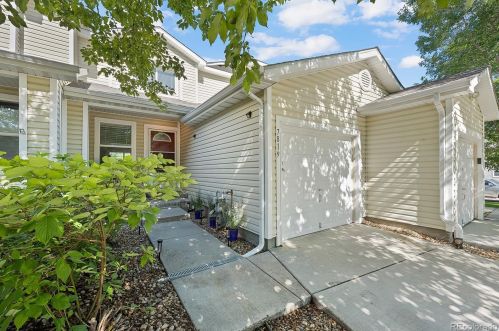 7819 Kittredge Cir, Englewood, CO 80112-4644