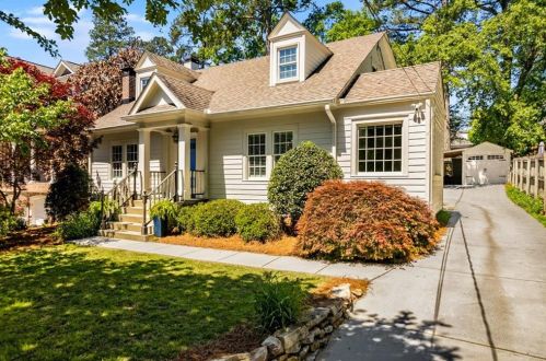 2870 Elliott Cir, Atlanta, GA 30305-2727