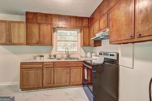 3367 Eisenhower Rd, Atlanta GA  30354-3410 exterior