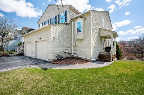 112 Turnessa Dr, Providence, RI 02904-7769