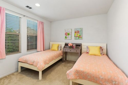 38 Latitude, Irvine CA  92618-8821 exterior