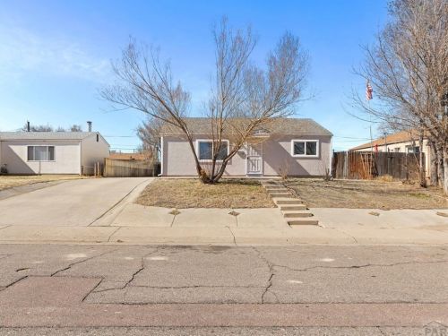 2551 Emilia St, Pueblo, CO 81005-2814