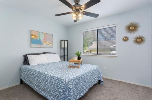 3904 Beaconsdale Dr, Austin TX  78727-2956 exterior