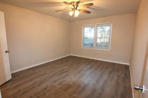 71 Montre Sq, Atlanta GA  30327-4044 exterior