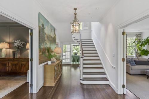 2868 Habersham Rd, Atlanta GA  30305-2959 exterior