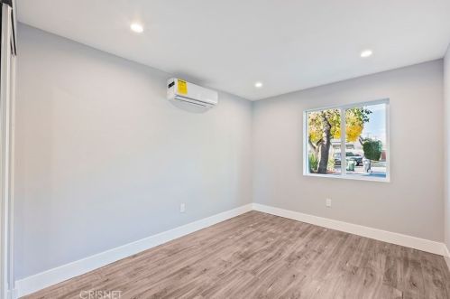 7960 Amestoy Ave, Van Nuys CA  91406-1603 exterior