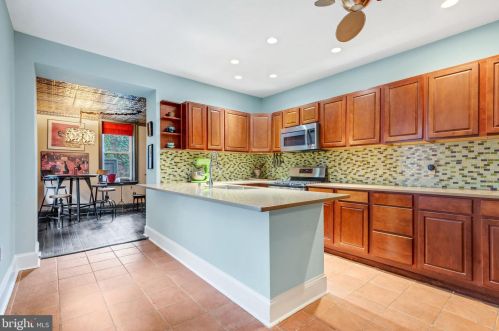 430 42 St, Philadelphia PA 19104-0044 exterior