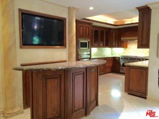 2457 Century Hl, Los Angeles CA  90067-3510 exterior