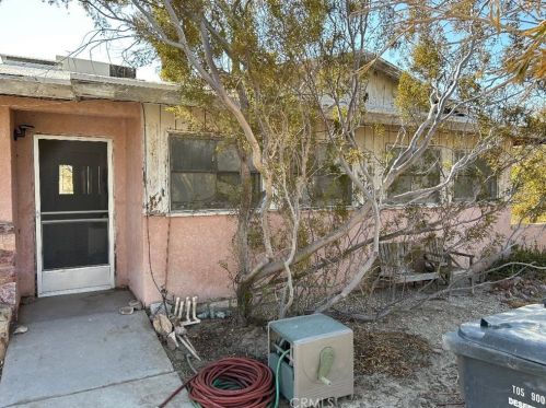 19530 Tumbleweed Trl, Desert Hot Springs, CA 92241-7468
