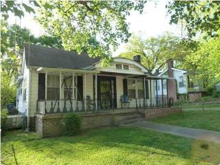 418 Booth Rd, Chattanooga, TN 37411-2705