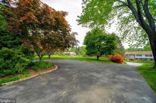 2502 Burgundy Dr, Fallston MD  21047-2112 exterior