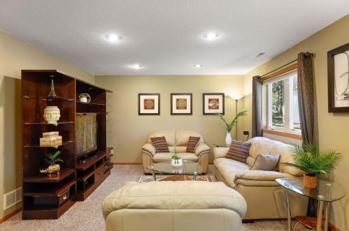 9138 Duckwood Trl, Saint Paul MN  55125-8860 exterior
