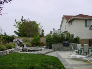 12165 Cherry Grove St, Moorpark, CA 93021-3113