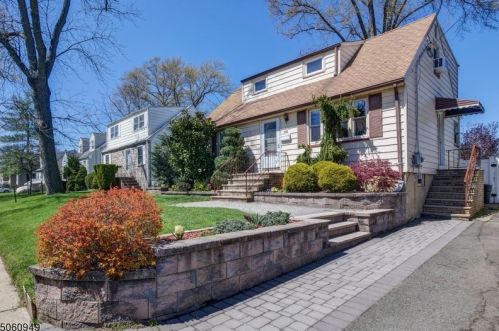 150 Willow Ave, Garwood, NJ 07027-1325