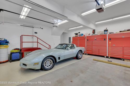 139 Cold Indian Spg Rd, Tinton Falls NJ 07712-3247 exterior