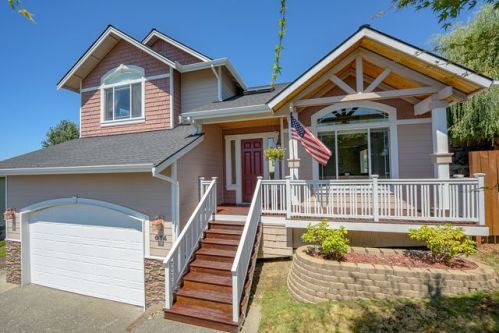 614 Bronson Pl, Seattle, WA 98056-4562