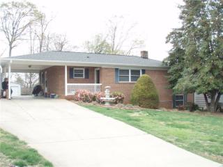 222 Barber Dr, Asheboro, NC 27203-3624