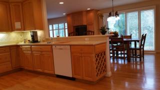 1 Robin Hood Rnch, Oak Brook IL  60523-2790 exterior