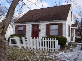 2490 Renwood Pl, Columbus OH  43211-1333 exterior