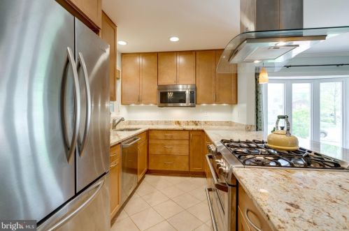 5408 Juliet St, Springfield VA  22151-2615 exterior