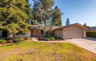 1990 Vartikian Ave, Clovis, CA 93611-0633