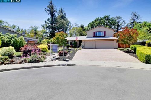 2567 Shadow Mountain Dr, San Ramon, CA 94583-1825