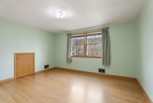 1372 Hazel St, Saint Paul MN  55119-4507 exterior