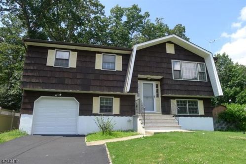 118 York Rd, Hopatcong, NJ 07843-1010